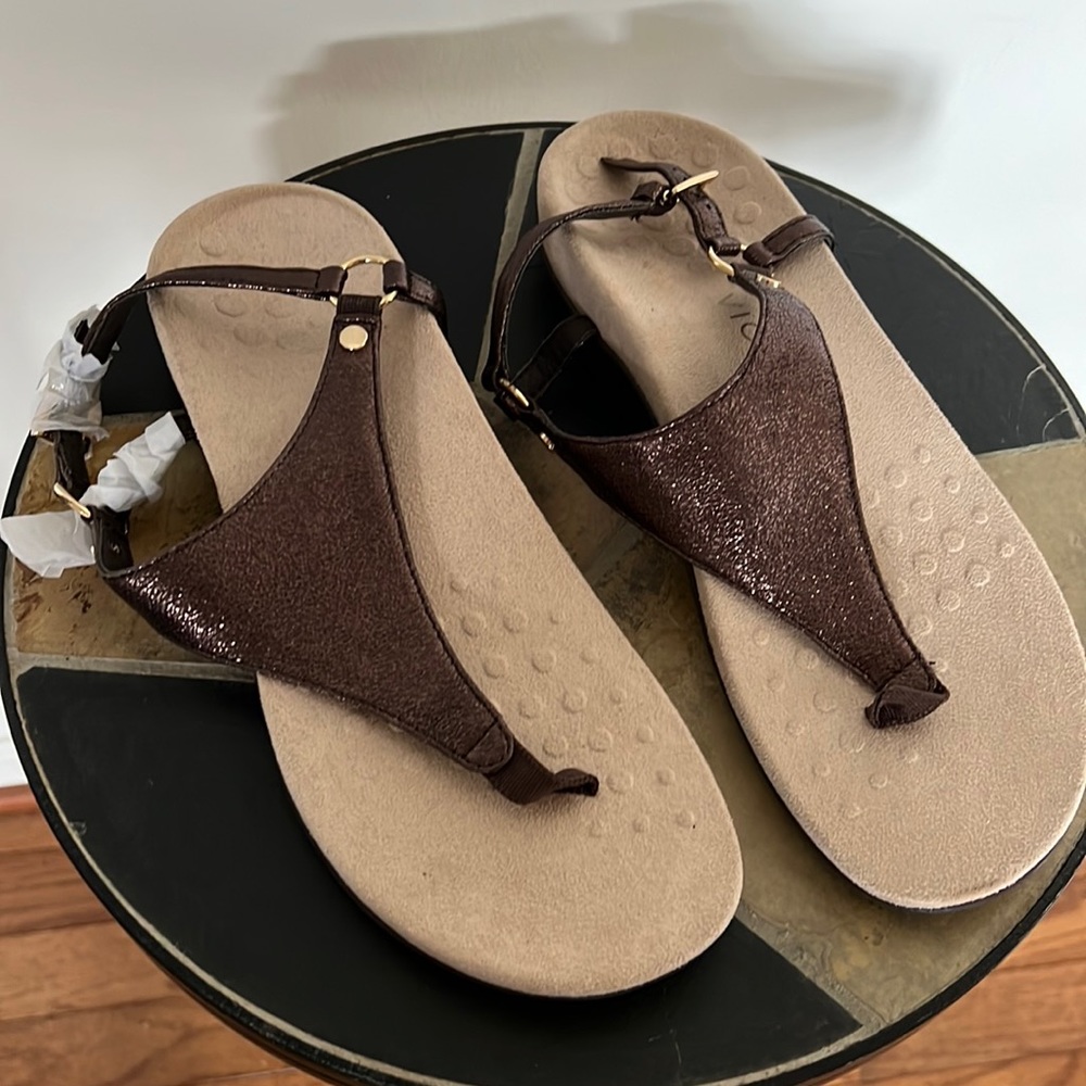 Vionic womens rest Kirra backstrap sandal in bronze metallic